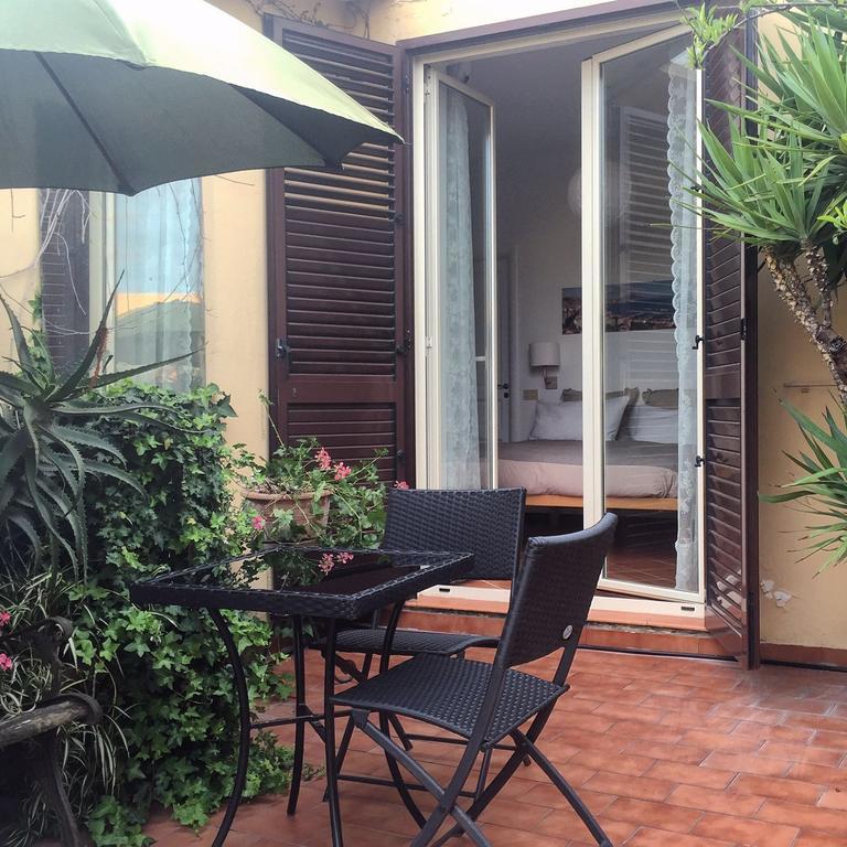 Bed and Breakfast Terrazza Duomo Neapel Exterior foto
