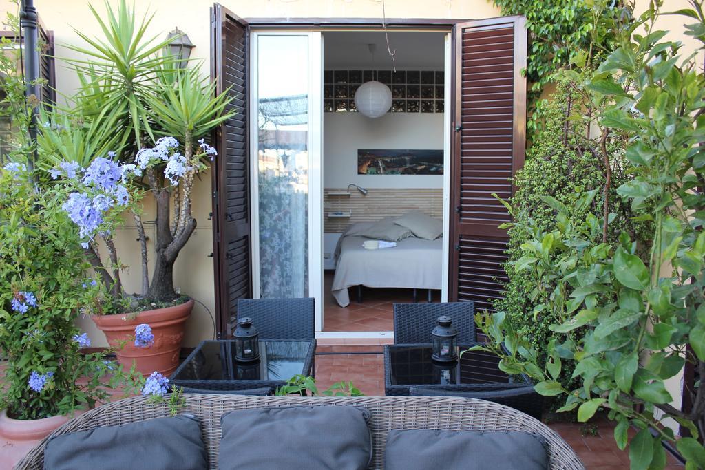 Bed and Breakfast Terrazza Duomo Neapel Zimmer foto