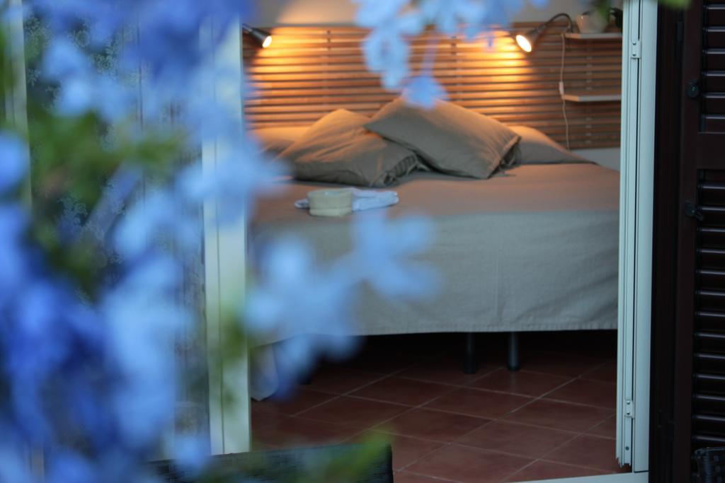 Bed and Breakfast Terrazza Duomo Neapel Zimmer foto