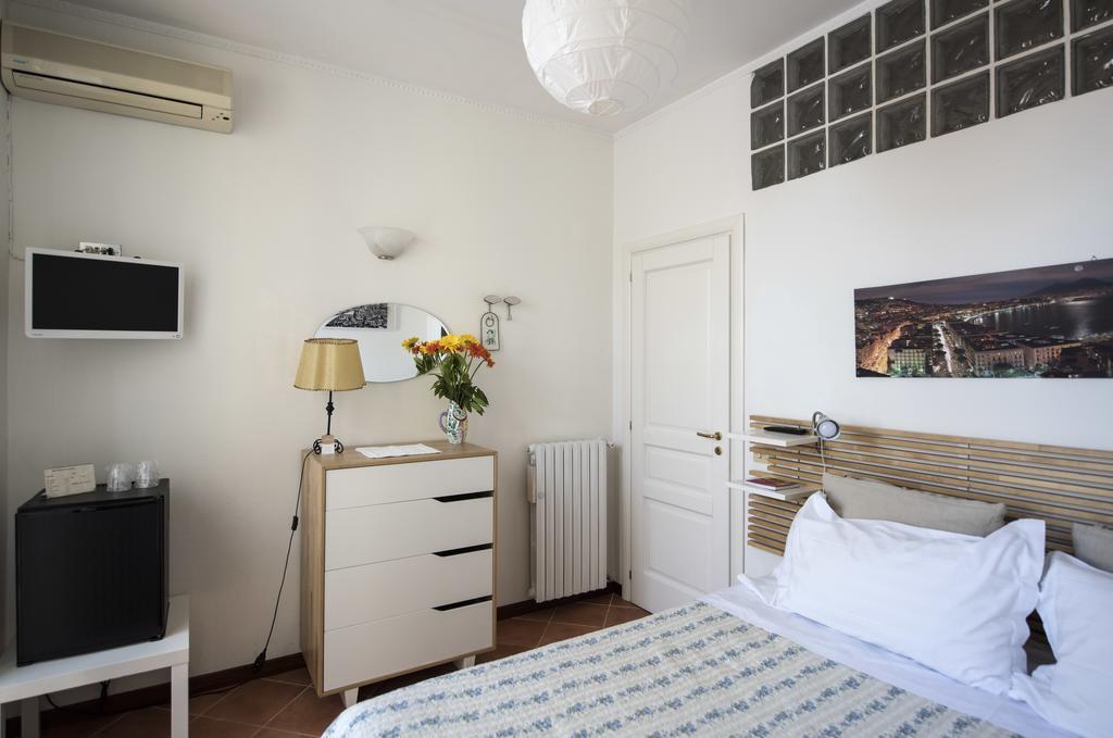 Bed and Breakfast Terrazza Duomo Neapel Exterior foto