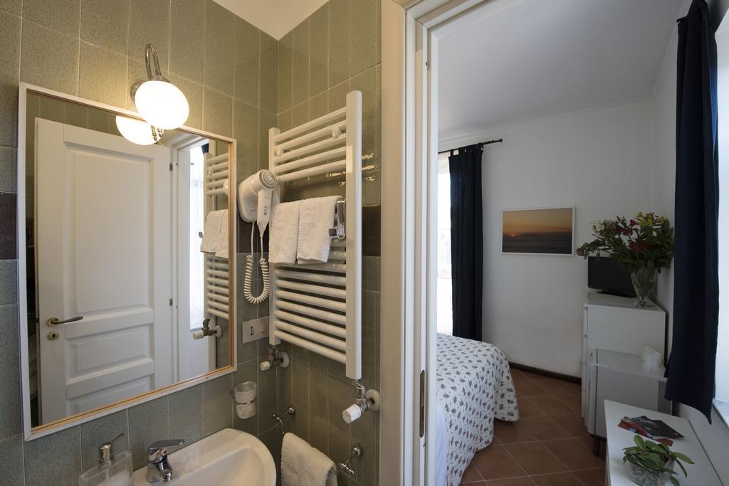Bed and Breakfast Terrazza Duomo Neapel Exterior foto