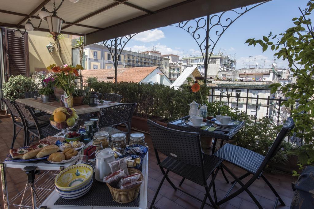 Bed and Breakfast Terrazza Duomo Neapel Exterior foto