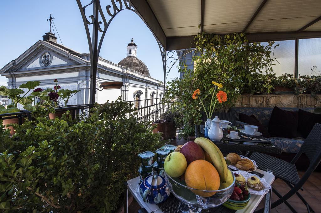 Bed and Breakfast Terrazza Duomo Neapel Exterior foto