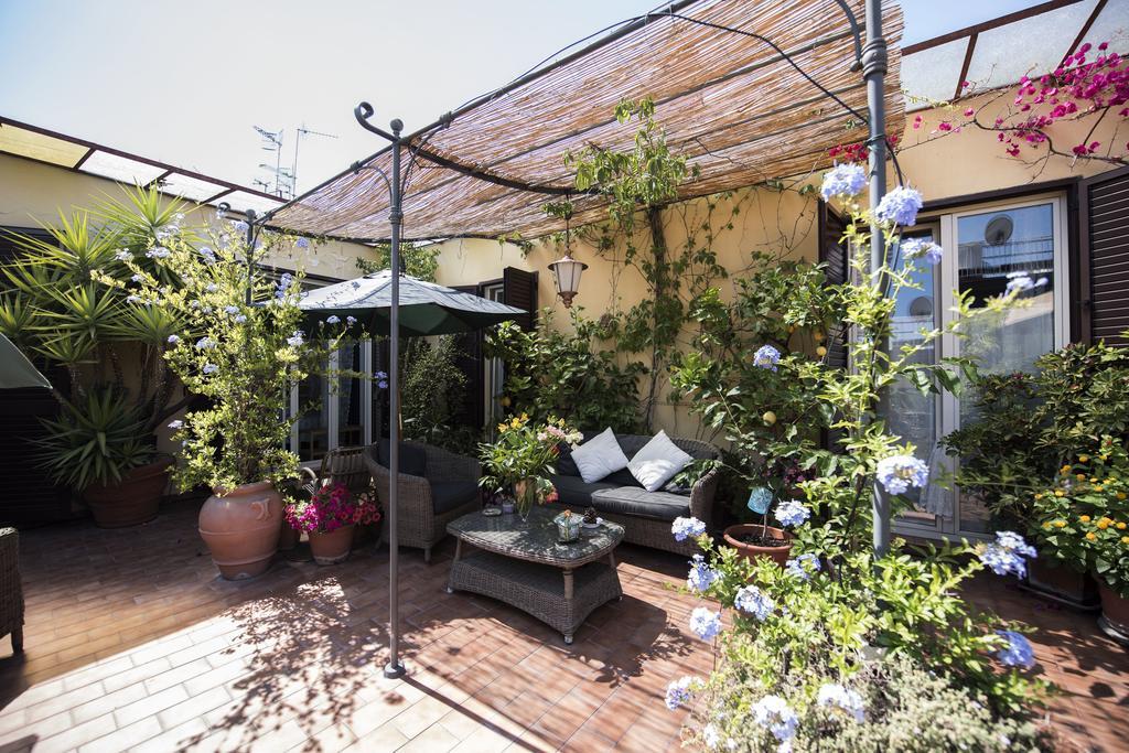 Bed and Breakfast Terrazza Duomo Neapel Exterior foto