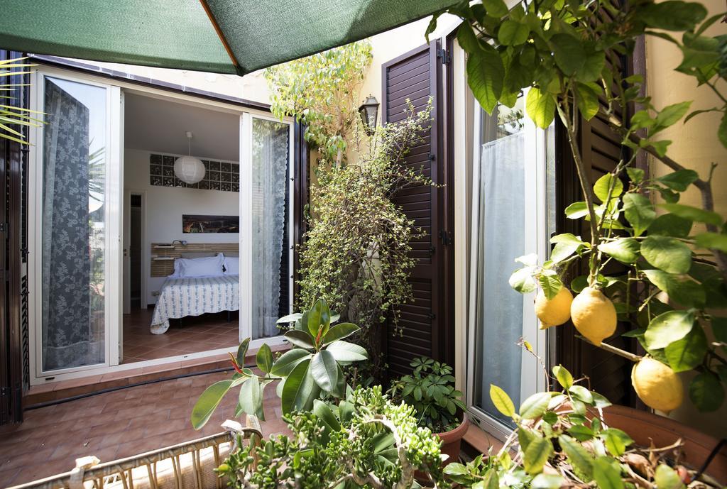 Bed and Breakfast Terrazza Duomo Neapel Exterior foto