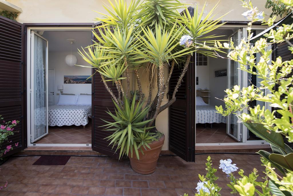Bed and Breakfast Terrazza Duomo Neapel Exterior foto